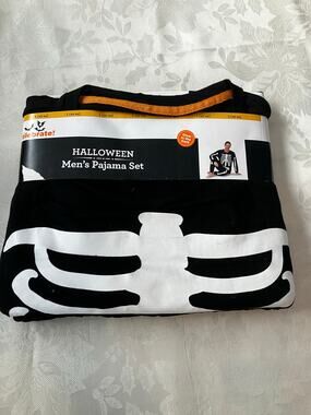 Celebrate Halloween Skeleton Pajama Set Mens Large Glow in the Dark New 42-44